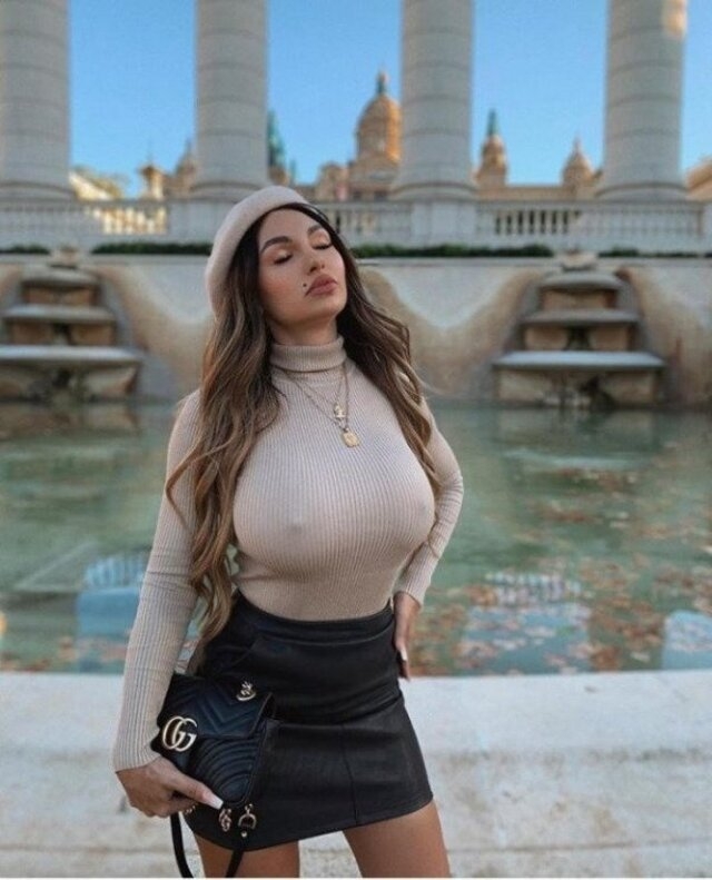 braless140_019