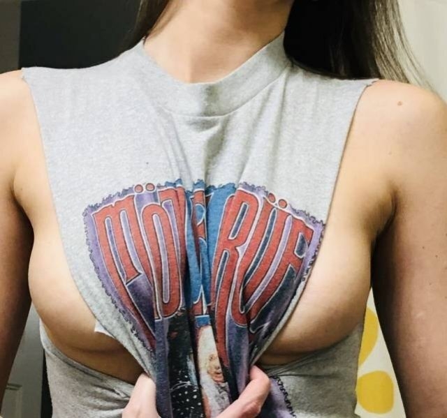 braless141_012 braless141_012