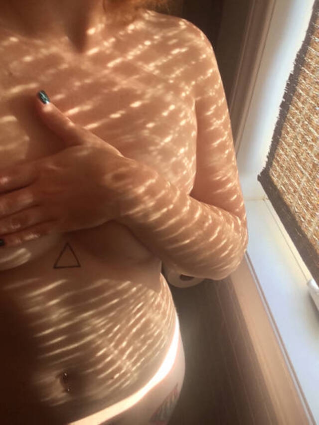 braless141_051