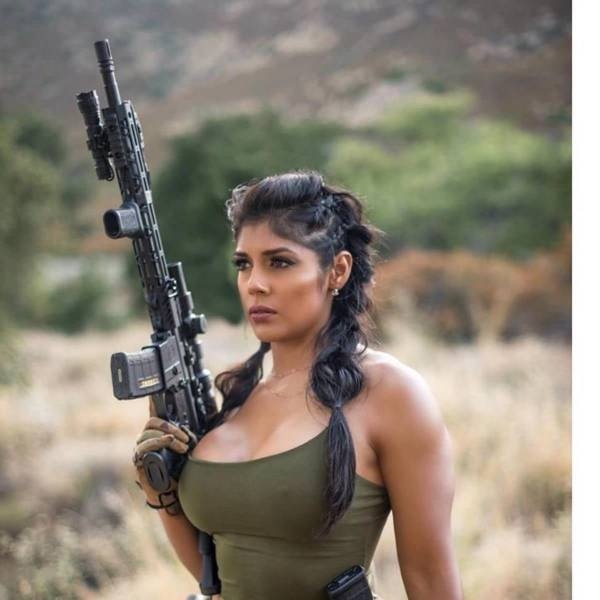 girlsandguns4_031