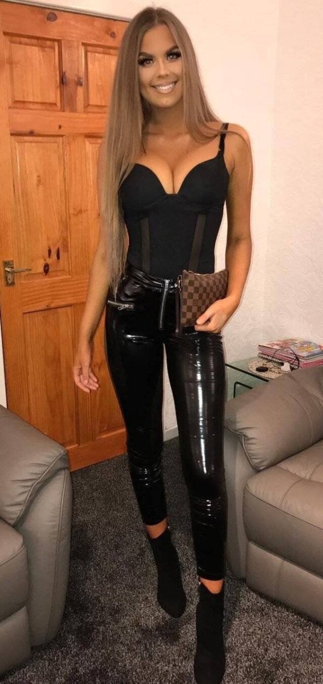 girlsinlatexleather39_020 girlsinlatexleather39_020
