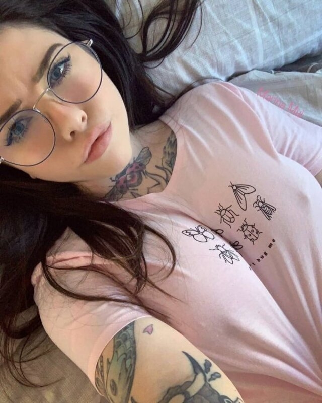 girlswithglasses49_002