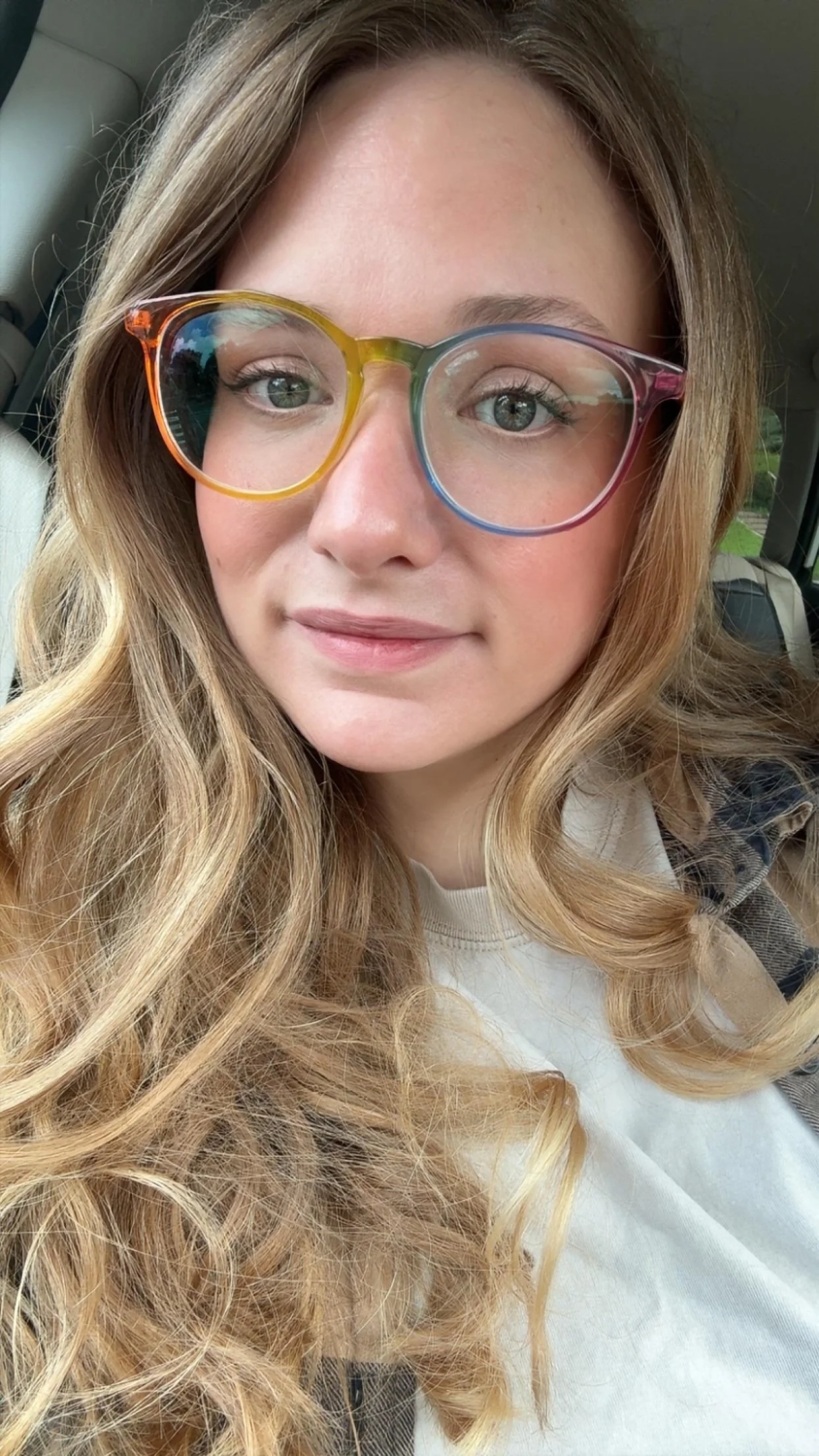 girlswithglasses49_017