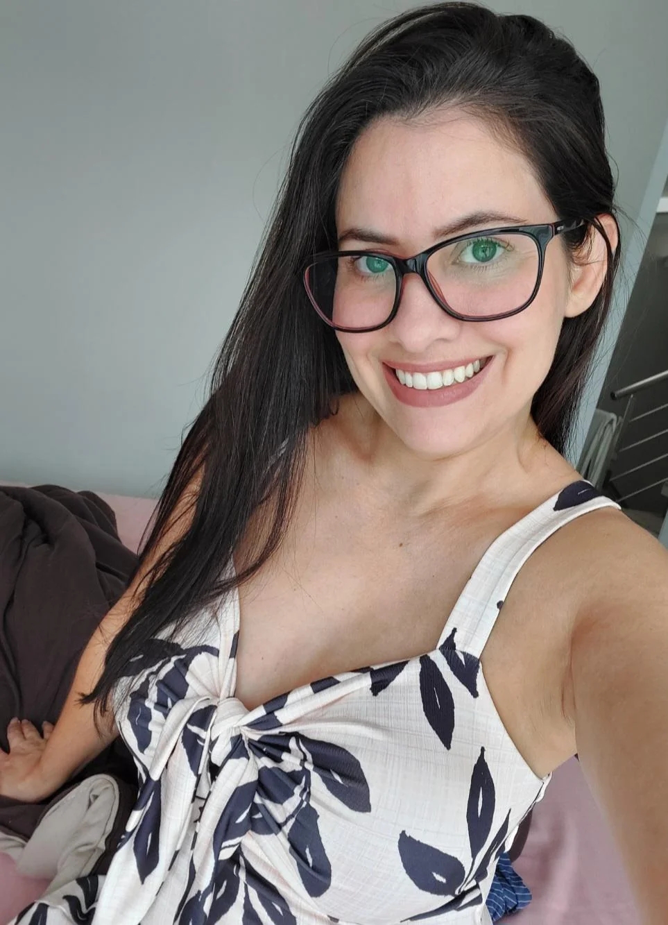 girlswithglasses49_021