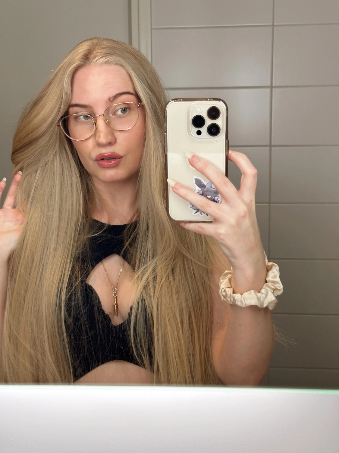 girlswithglasses49_031