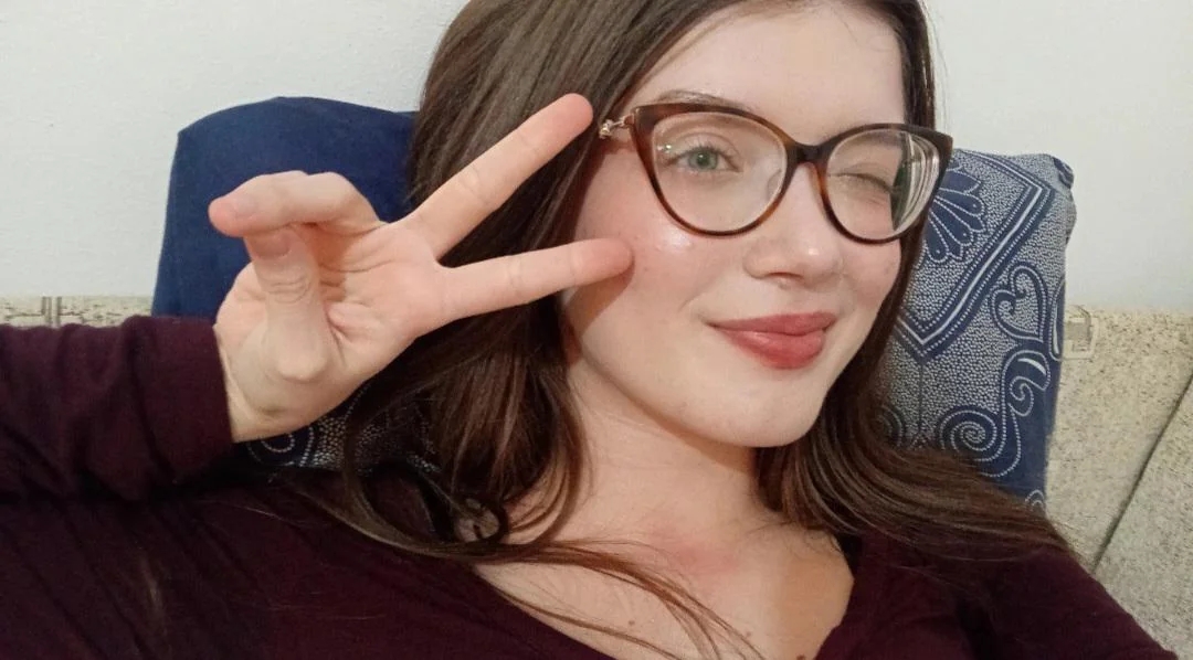 girlswithglasses49_035