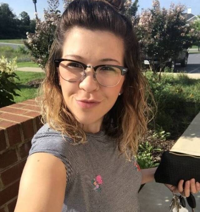 girlswithglasses49_044