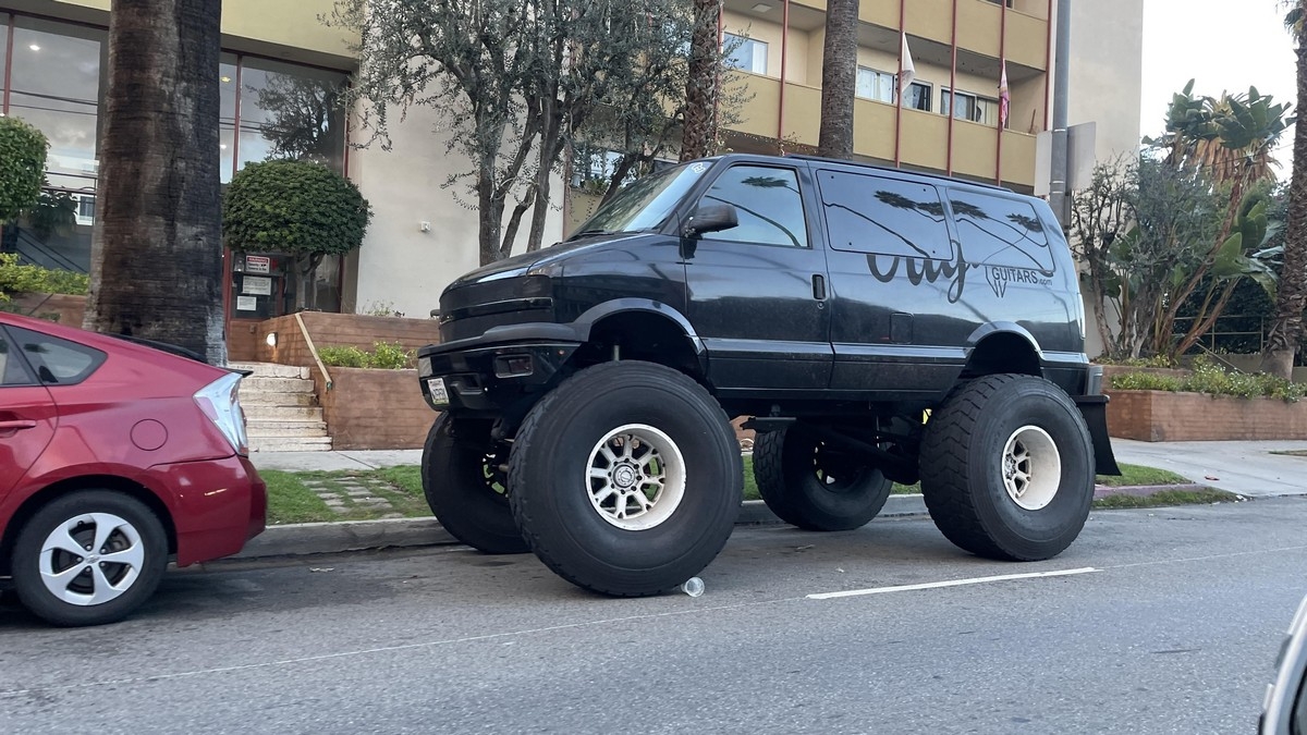 strangecars119_096
