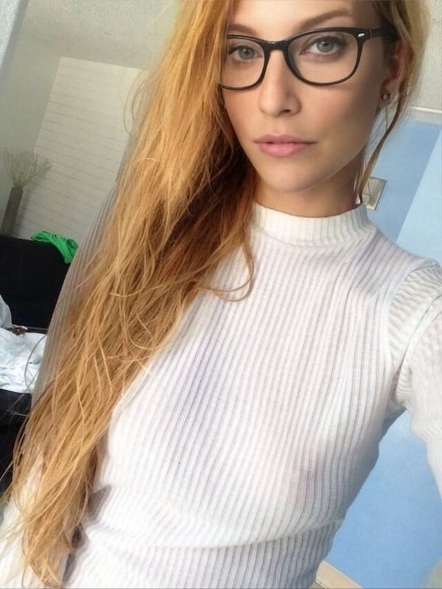 braless142_004