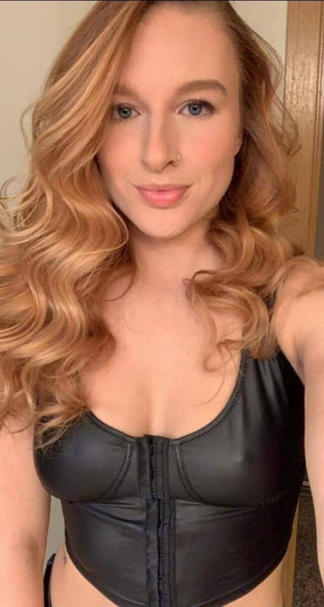 braless142_073