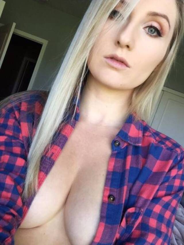 busty258_004 busty258_004