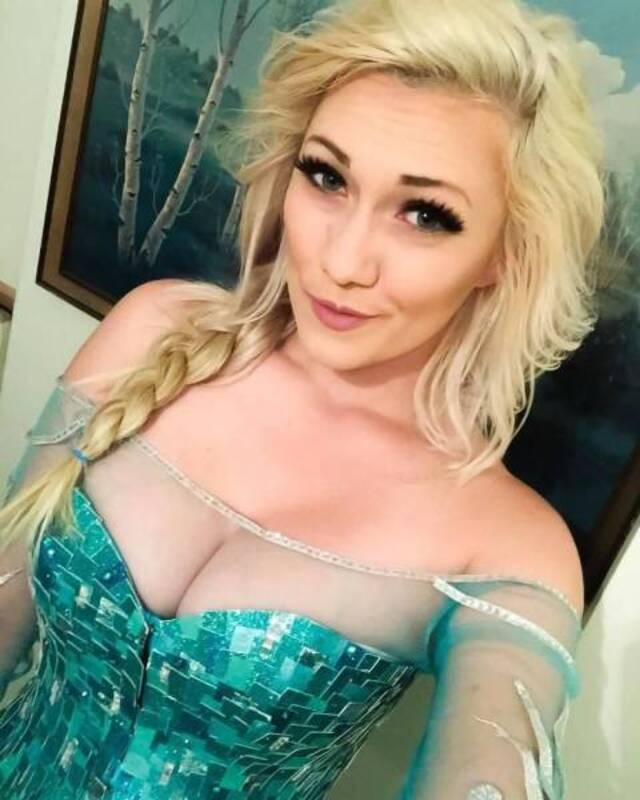 busty258_026 busty258_026