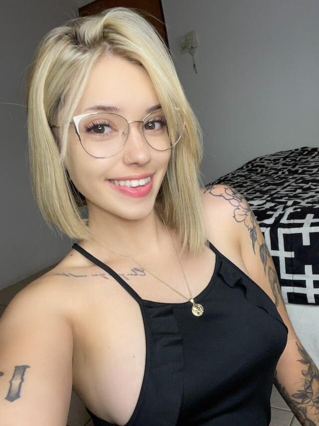 girlswithglasses50_036 girlswithglasses50_036