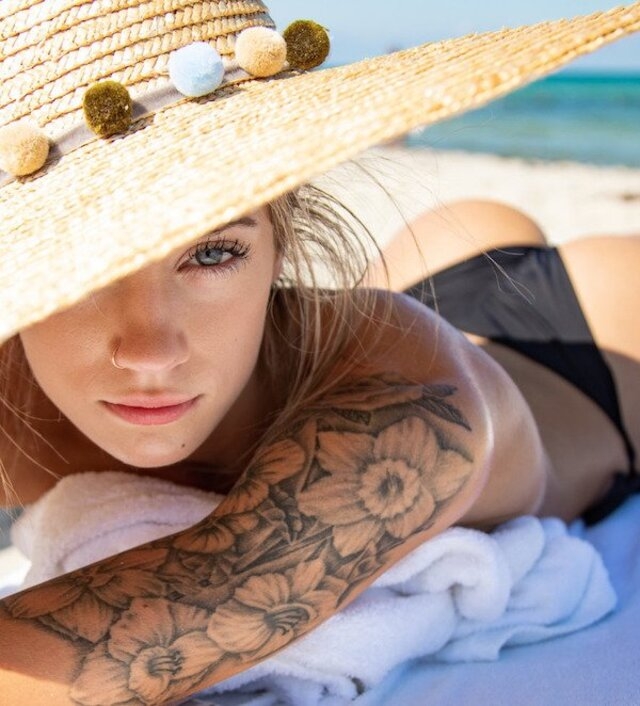 tattoogirls31_010