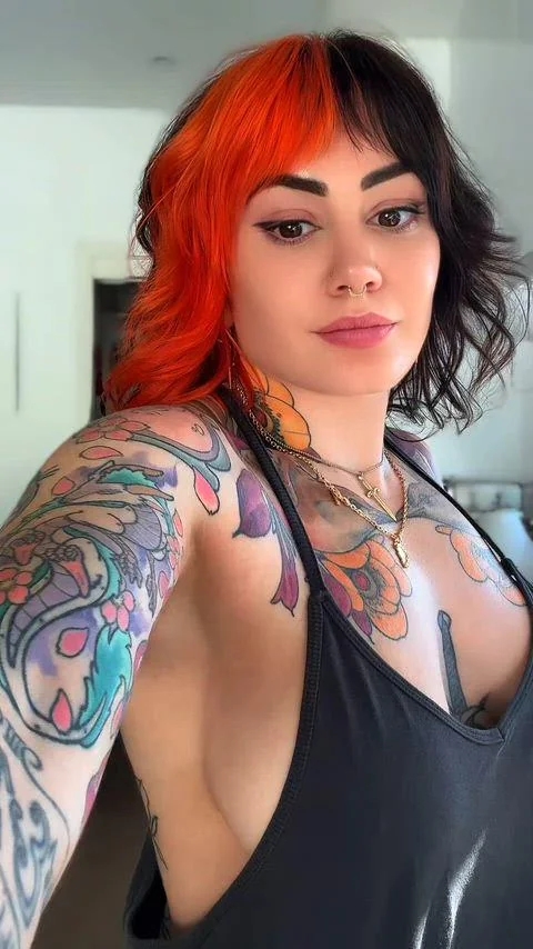 tattoogirls31_057
