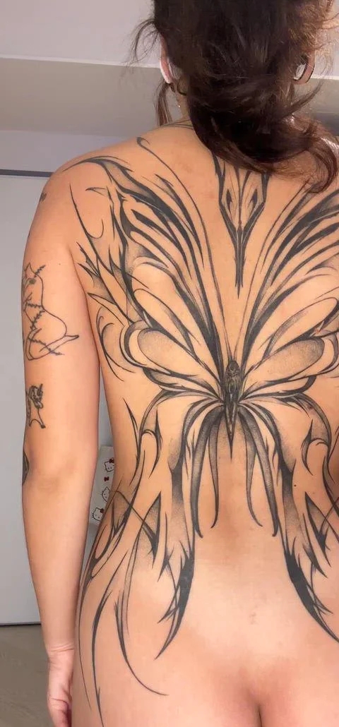 tattoogirls31_086