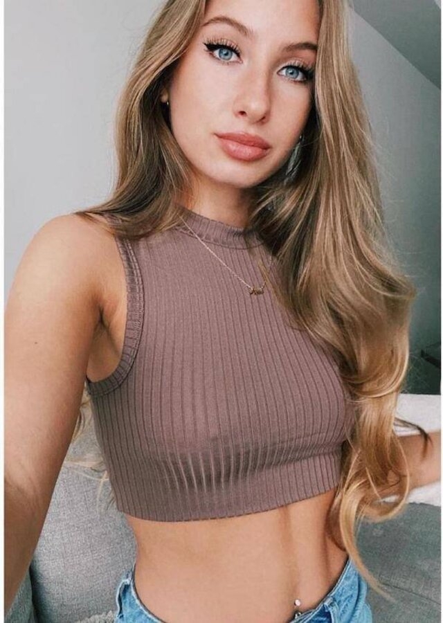 braless143_074