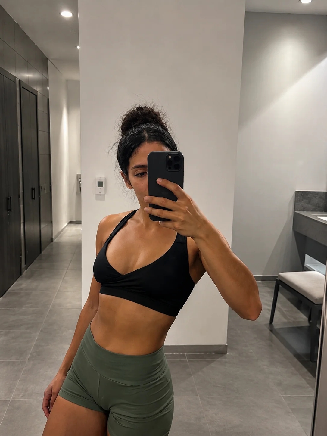 fitnessgirls33_049