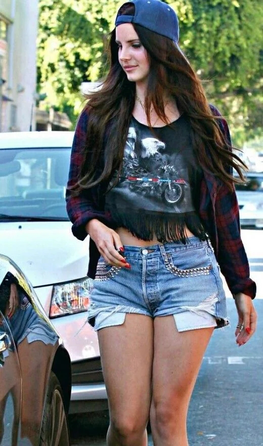 girlsinshorts7_027