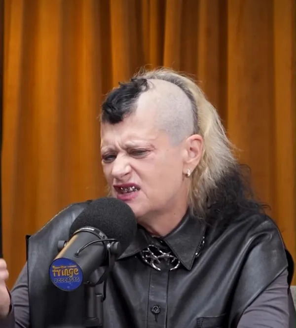 weirdhair133_002