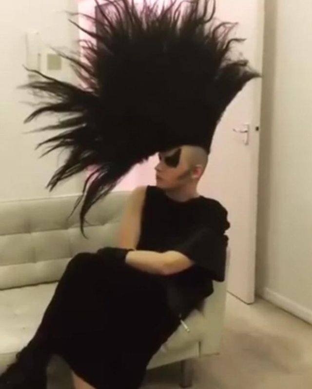 weirdhair135_011