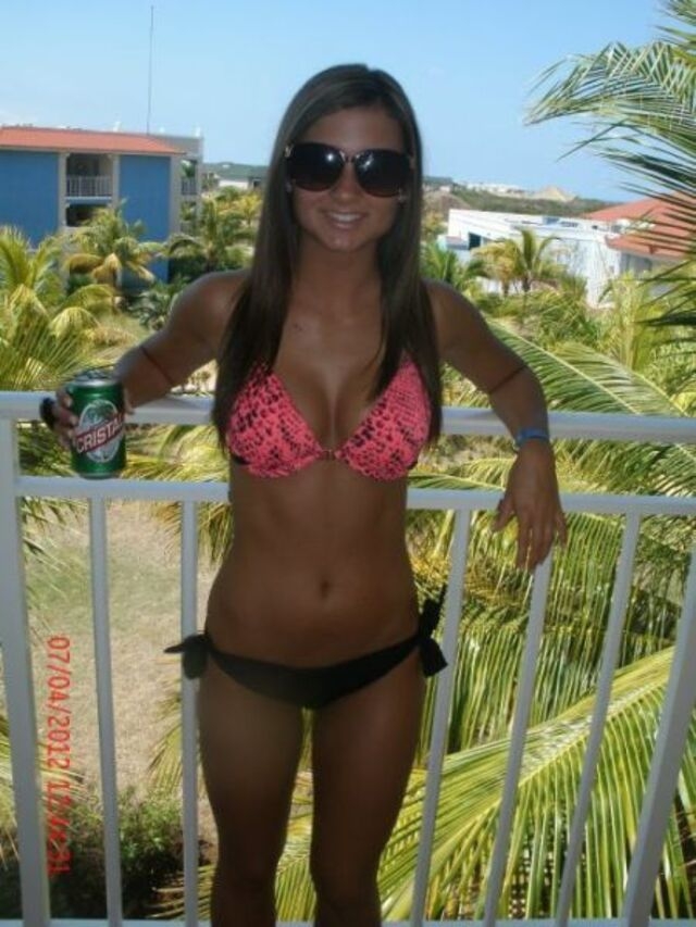 bikinigirls147_048