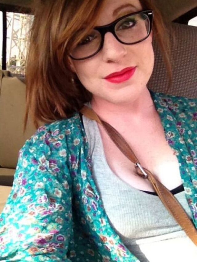 girlswithglasses52_002