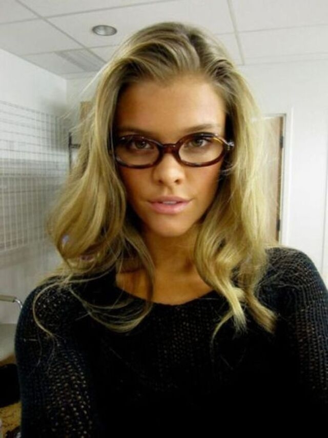 girlswithglasses52_009