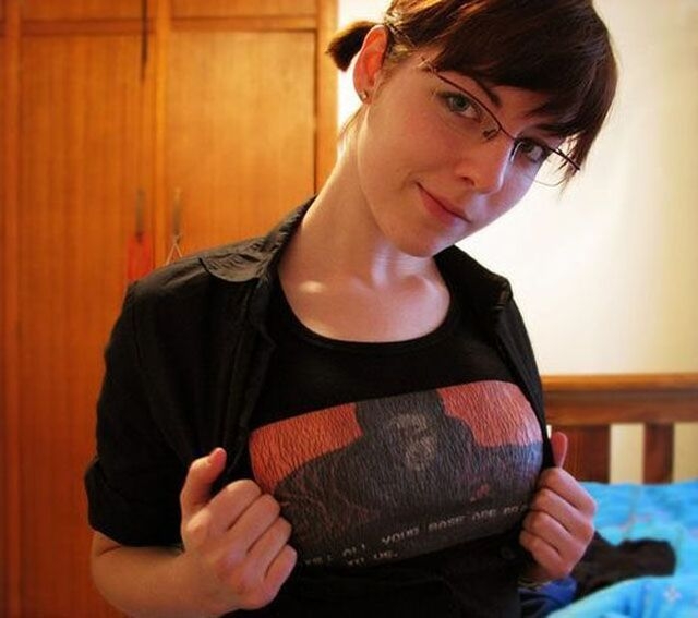 girlswithglasses52_017