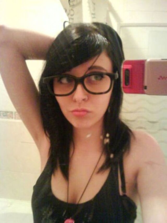 girlswithglasses52_018