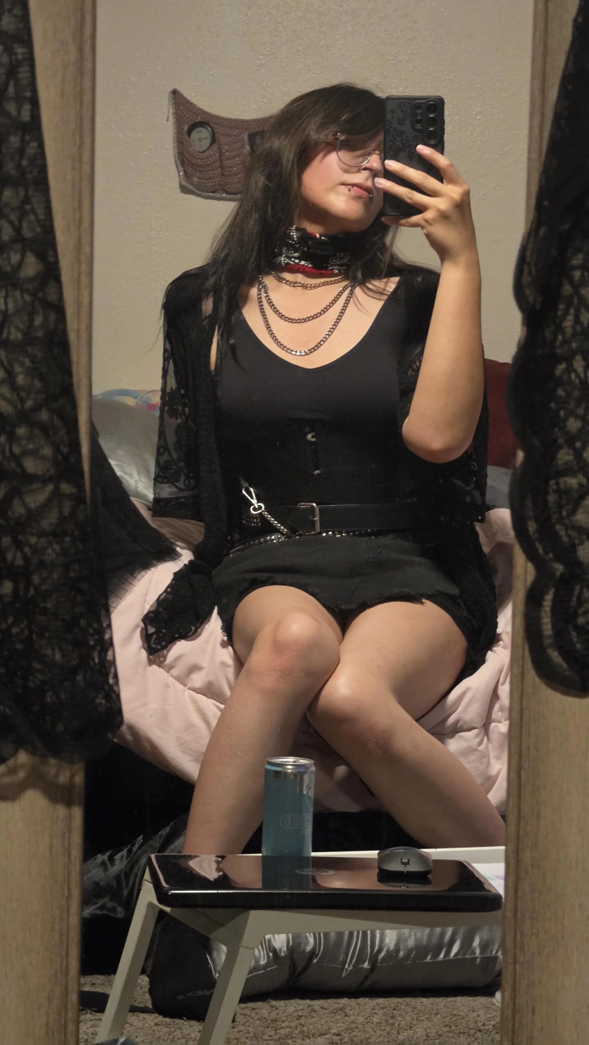girlswithglasses52_037