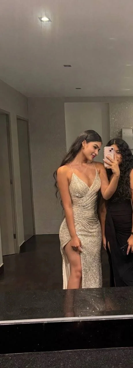 tightdresses113_036